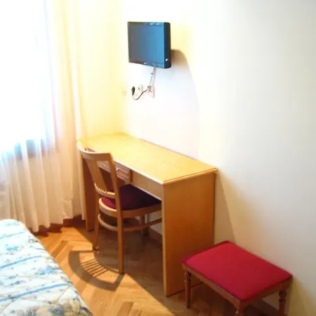 Cristal 2 Hotel 2*