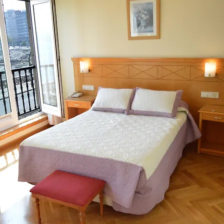 מלון Cristal 2 2*