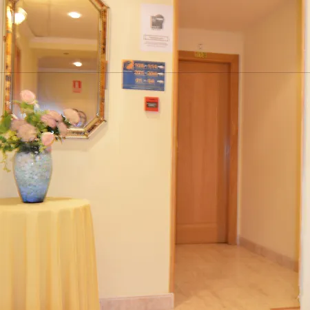 Cristal 2 2* א-קורוניה