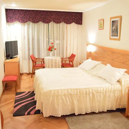 Cristal 2 2* A Coruña