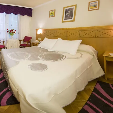 Hotel Cristal 2 2*