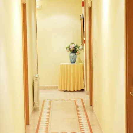Cristal 2 Hotel 2*