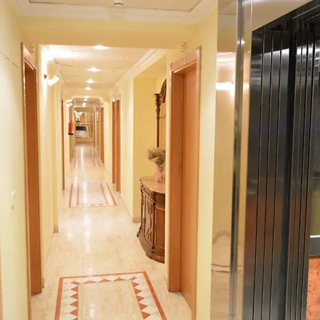 Cristal 2 Hotel