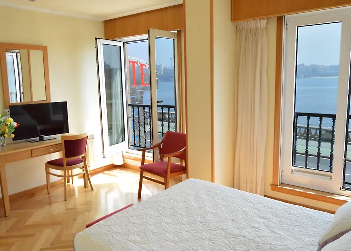 Cristal 2 Hotel La Coruña